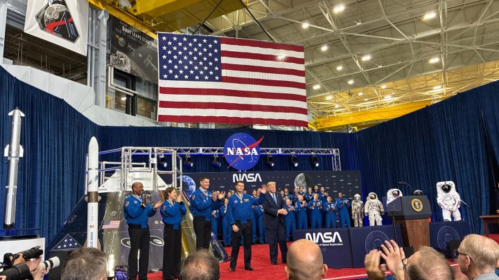 President Honors NASA’s Artemis II Crew with Highest US Space Award