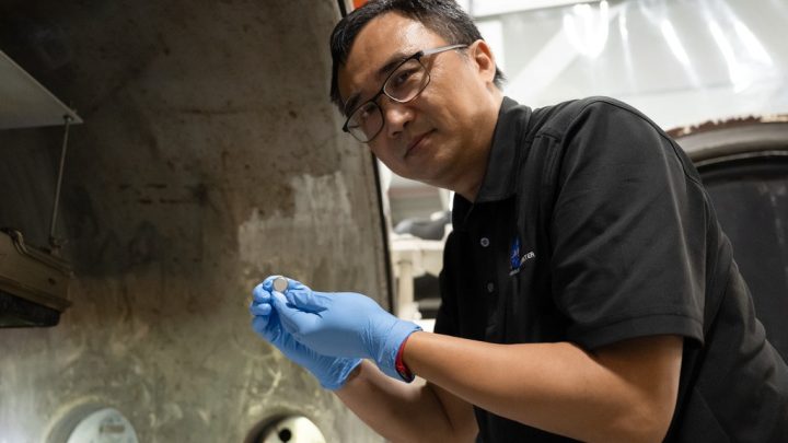 NASA Develops Batteries to Power Humanity’s Return to Moon