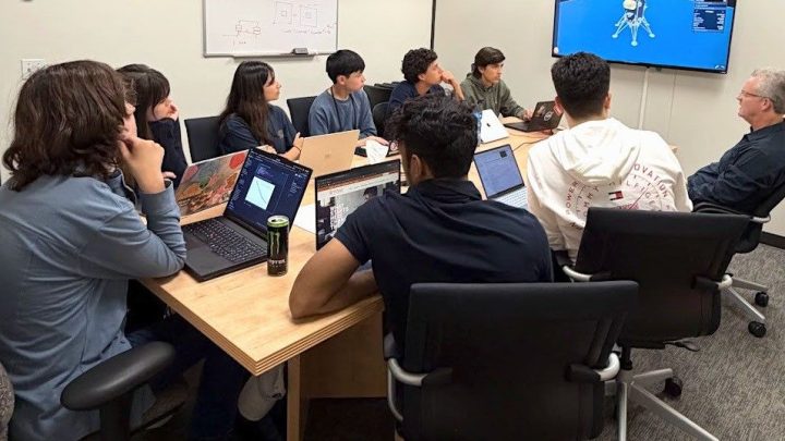 NASA SEES Interns Tackle Real-World Challenges in Lunar Exploration