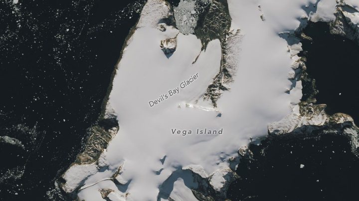 Vega Island Frozen in Fright